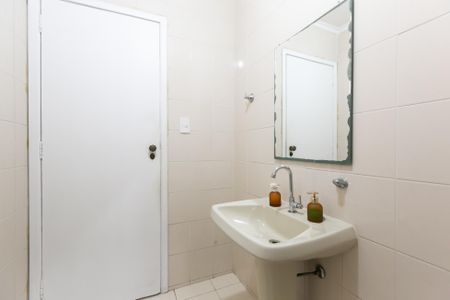 Casa à venda com 200m², 2 quartos e 1 vaga Casa à venda com 200m², 2 quartos e 1 vagaBanheiro 2