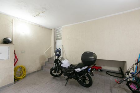 Casa à venda com 200m², 2 quartos e 1 vaga Casa à venda com 200m², 2 quartos e 1 vagaGaragem