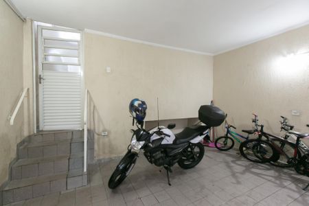 Casa à venda com 200m², 2 quartos e 1 vaga Casa à venda com 200m², 2 quartos e 1 vagaGaragem