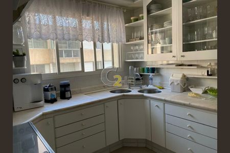 Apartamento à venda com 320m², 4 quartos e 4 vagas