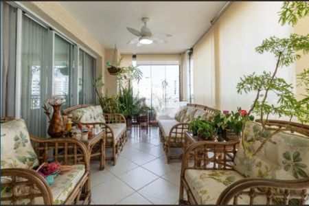 Apartamento à venda com 240m², 3 quartos e 5 vagas