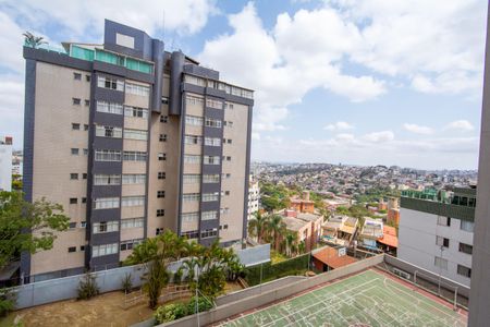Apartamento à venda com 157m², 4 quartos e 2 vagasVista da Varanda do Quarto 2