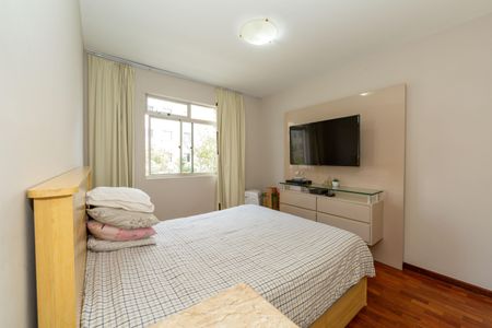 Apartamento à venda com 157m², 4 quartos e 2 vagasSuíte