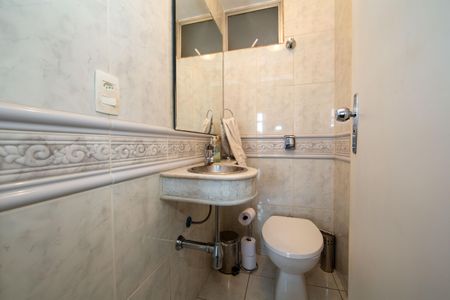 Apartamento à venda com 157m², 4 quartos e 2 vagasLavabo