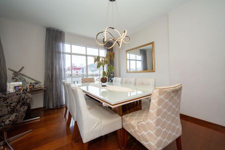 Apartamento à venda com 157m², 4 quartos e 2 vagasSala