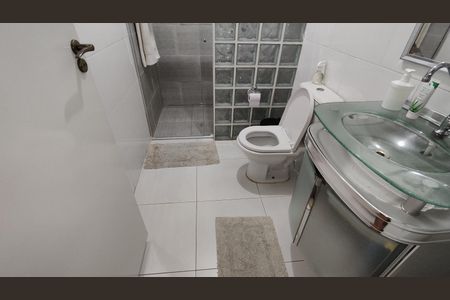 Casa para alugar com 290m², 4 quartos e 2 vagasBanheiro social 2