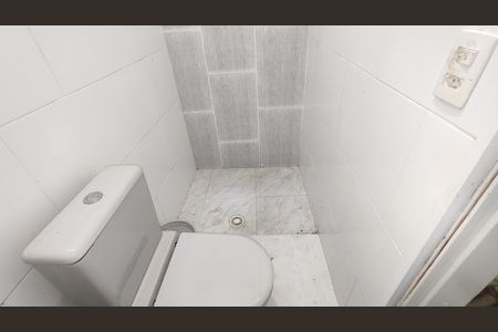 Casa para alugar com 290m², 4 quartos e 2 vagasBanheiro do porão