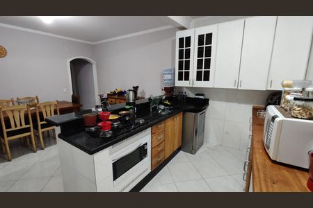 Casa para alugar com 290m², 4 quartos e 2 vagasCozinha