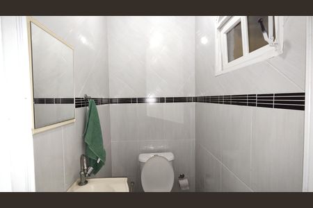 Casa para alugar com 290m², 4 quartos e 2 vagasLavabo