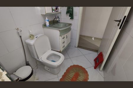 Casa para alugar com 290m², 4 quartos e 2 vagasBanheiro social