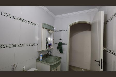 Casa para alugar com 290m², 4 quartos e 2 vagasBanheiro social