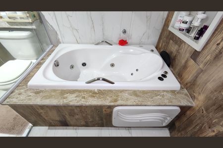 Casa para alugar com 290m², 4 quartos e 2 vagasBanheiro da Suíte