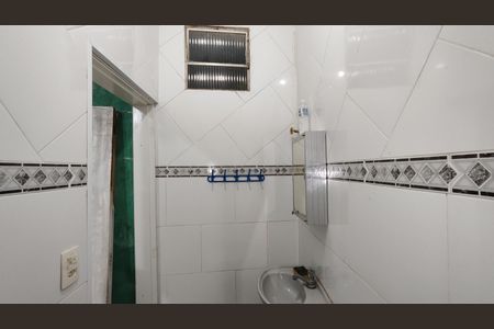 Casa para alugar com 290m², 4 quartos e 2 vagasBanheiro social