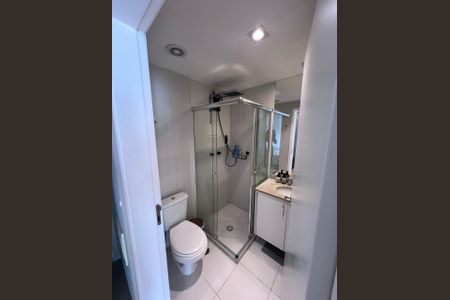 Banheiro de kitnet/studio para alugar com 1 quarto, 37m² em Brooklin, São Paulo