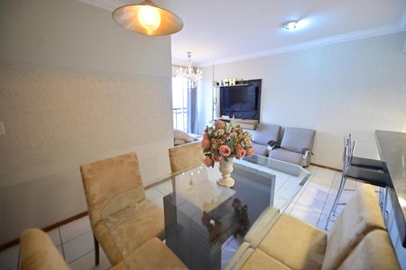 Apartamento para alugar com 70m², 3 quartos e 2 vagas Apartamento para alugar com 70m², 3 quartos e 2 vagasSala