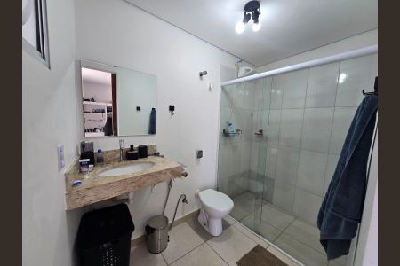 Casa à venda com 157m², 3 quartos e 3 vagas Casa à venda com 157m², 3 quartos e 3 vagasBanheiro 2