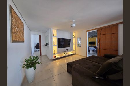 Casa à venda com 157m², 3 quartos e 3 vagas Casa à venda com 157m², 3 quartos e 3 vagasSala