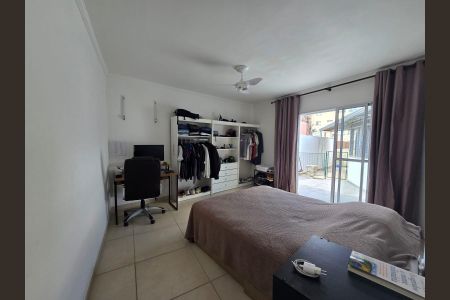 Casa à venda com 157m², 3 quartos e 3 vagas Casa à venda com 157m², 3 quartos e 3 vagasSuíte