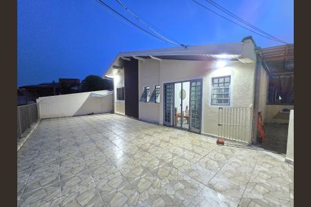 Casa à venda com 157m², 3 quartos e 3 vagas Casa à venda com 157m², 3 quartos e 3 vagasvaranda