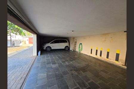 Casa à venda com 157m², 3 quartos e 3 vagas Casa à venda com 157m², 3 quartos e 3 vagasGaragem