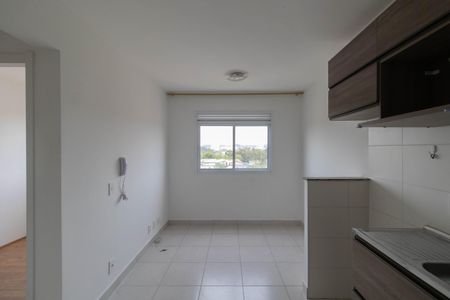 Sala/Cozinha de apartamento à venda com 2 quartos, 36m² em Vila Carmosina, São Paulo