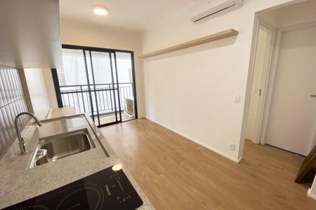 Studio para alugar com 29m², 1 quarto e sem vaga Studio para alugar com 29m², 1 quarto e sem vagaSala/Cozinha