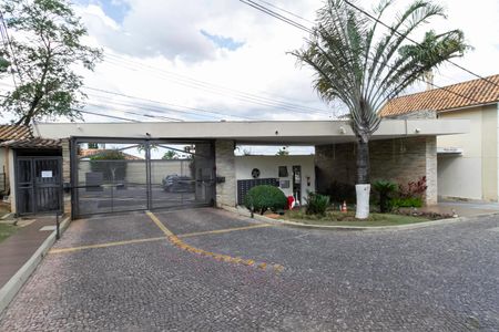 Casa de condomínio à venda com 124m², 3 quartos e 2 vagasFachada