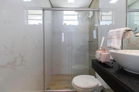 Casa de condomínio à venda com 124m², 3 quartos e 2 vagasBanheiro da suíte