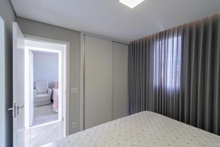 Casa de condomínio à venda com 124m², 3 quartos e 2 vagasSemi suíte 1