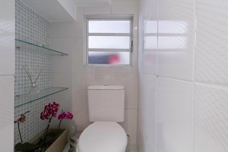 Casa de condomínio à venda com 124m², 3 quartos e 2 vagasLavabo