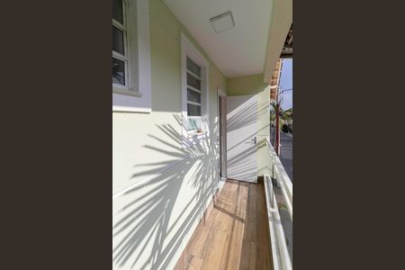 Casa de condomínio à venda com 124m², 3 quartos e 2 vagasVaranda