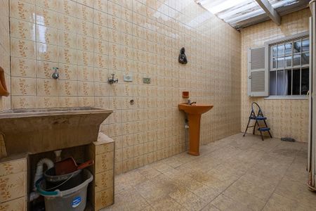 Casa à venda com 210m², 3 quartos e 4 vagas Casa à venda com 210m², 3 quartos e 4 vagasÁrea de Serviço