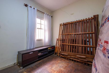 Casa à venda com 210m², 3 quartos e 4 vagas Casa à venda com 210m², 3 quartos e 4 vagasQuarto 3