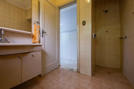 Casa à venda com 210m², 3 quartos e 4 vagas Casa à venda com 210m², 3 quartos e 4 vagasBanheiro Social