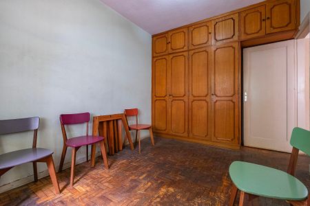 Casa à venda com 210m², 3 quartos e 4 vagas Casa à venda com 210m², 3 quartos e 4 vagasQuarto 1