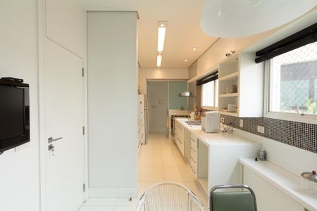 Apartamento à venda com 245m², 2 quartos e 4 vagasCozinha