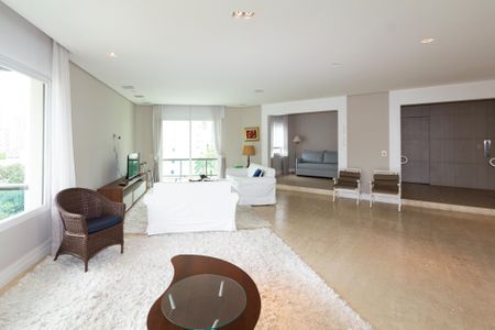 Apartamento à venda com 245m², 2 quartos e 4 vagasSala