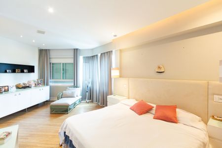 Apartamento à venda com 245m², 2 quartos e 4 vagasSuíte 2