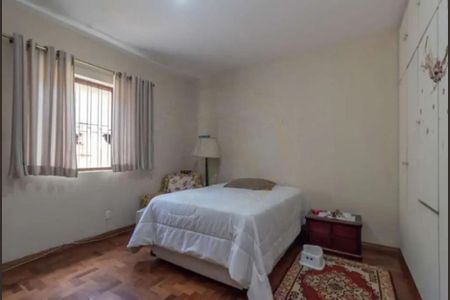 Casa à venda com 3 quartos, 200m² em Campo Belo, São Paulo