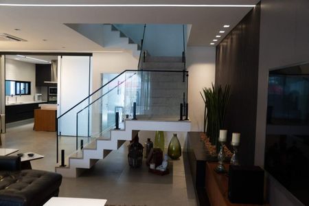 Casa à venda com 483m², 6 quartos e 3 vagas