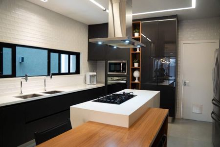 Casa à venda com 483m², 6 quartos e 3 vagas