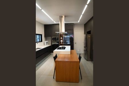 Casa à venda com 483m², 6 quartos e 3 vagas