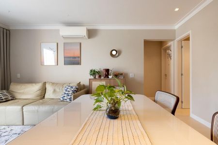 Apartamento à venda com 2 quartos, 72m² em Cambuí, Campinas