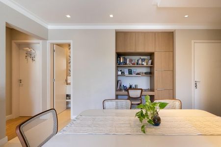 Apartamento à venda com 2 quartos, 72m² em Cambuí, Campinas