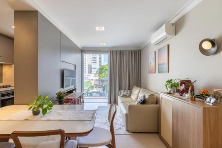 Apartamento à venda com 2 quartos, 72m² em Cambuí, Campinas