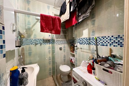 Banheiro de apartamento à venda com 1 quarto, 29m² em Catete, Rio de Janeiro