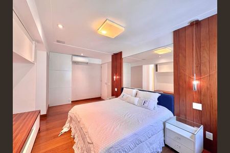 Apartamento à venda com 4 quartos, 157m² em Lagoa, Rio de Janeiro