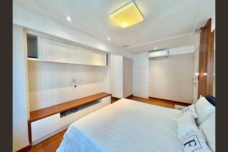 Apartamento à venda com 4 quartos, 157m² em Lagoa, Rio de Janeiro