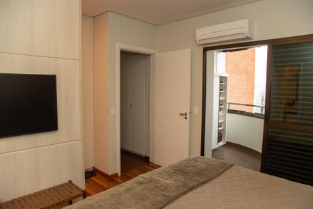Apartamento à venda com 182m², 3 quartos e 3 vagas Apartamento à venda com 182m², 3 quartos e 3 vagasSuíte 1