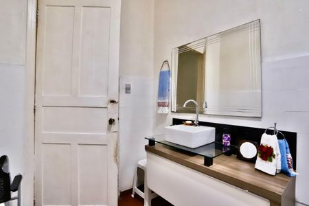 Casa à venda com 350m², 3 quartos e 4 vagasBanheiro